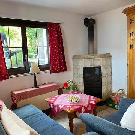 Herrlicher Blick Auf Berge Und アパート *